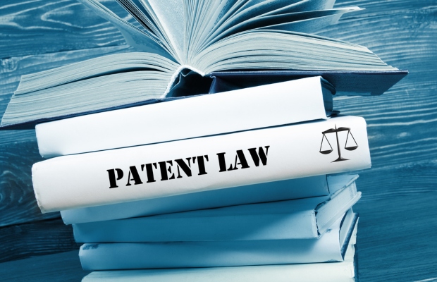 https://www.centriik.com/wp-content/uploads/2023/01/patent-litigation-services.jpg
